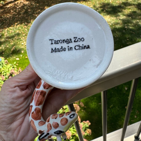 Ceramic Taronga Zoo Brown Spotted Giraffe Handle Mug 10 ozs. - Picture 9 of 11